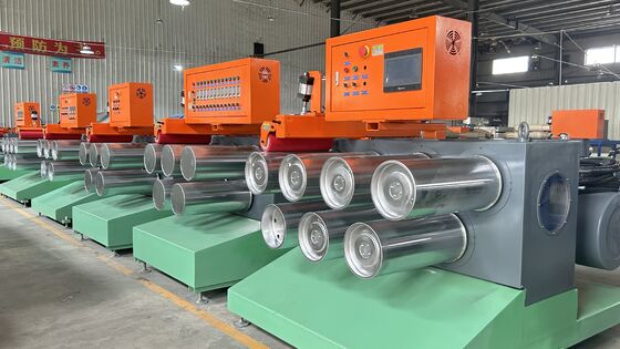 良い値段 PETストラップ製造機械 100-800 kg/h 容量9~32 mm 幅のポリプロピレンストラップとオプションのエムボッシングパターン オンライン